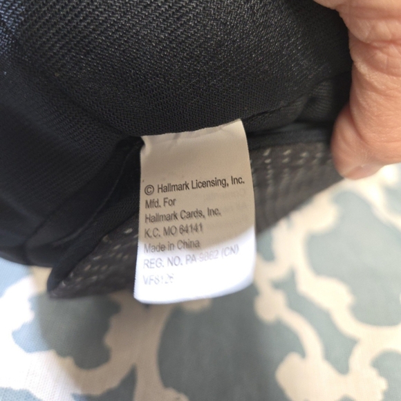 Hallmark Tremblin Toads Animated Singing Shaking Halloween Stew Frogs Plush - Picture 5 of 5